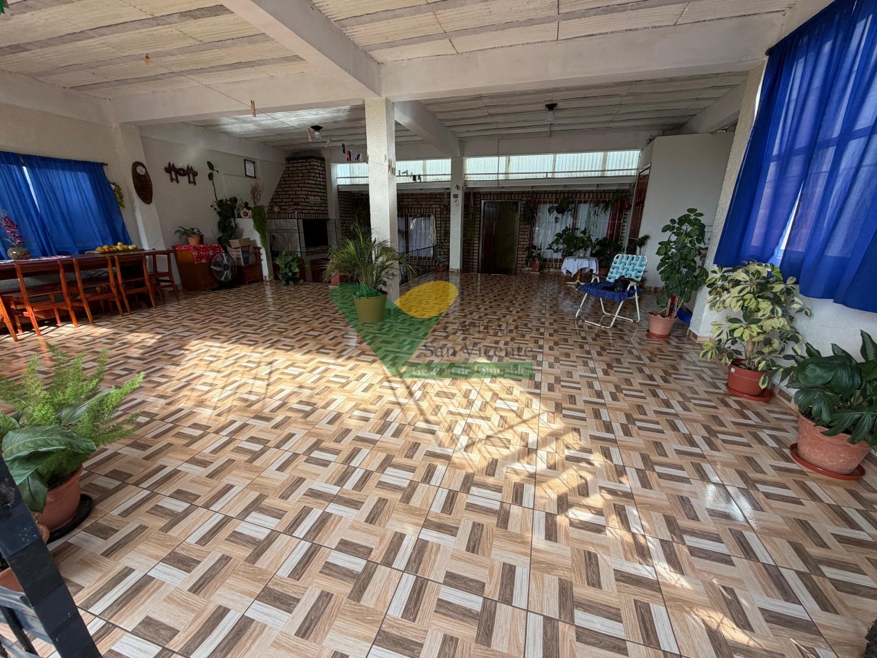 CASA, DEPTOS Y GALPONES FRENTE A RUTA NAC.N° 14