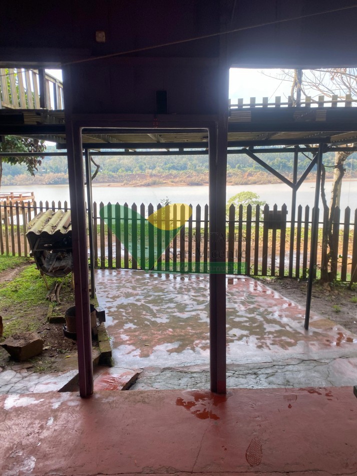 Casa en costa del Rio