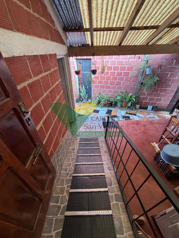 CASA, DEPTOS Y GALPONES FRENTE A RUTA NAC.N° 14