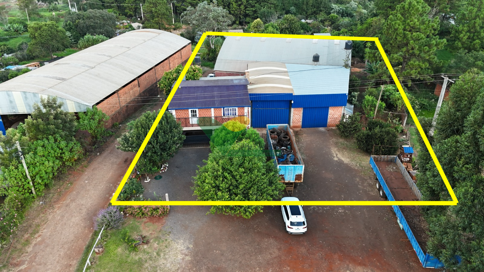 CASA, DEPTOS Y GALPONES FRENTE A RUTA NAC.N° 14