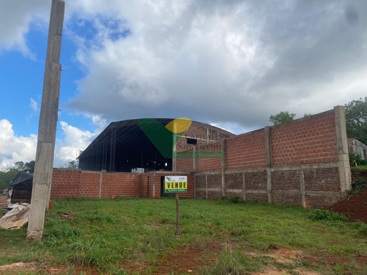 TERRENO CON TINGLADO EN CONSTRUCCION 