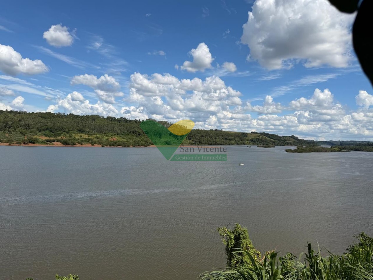 Casa en costa del Rio