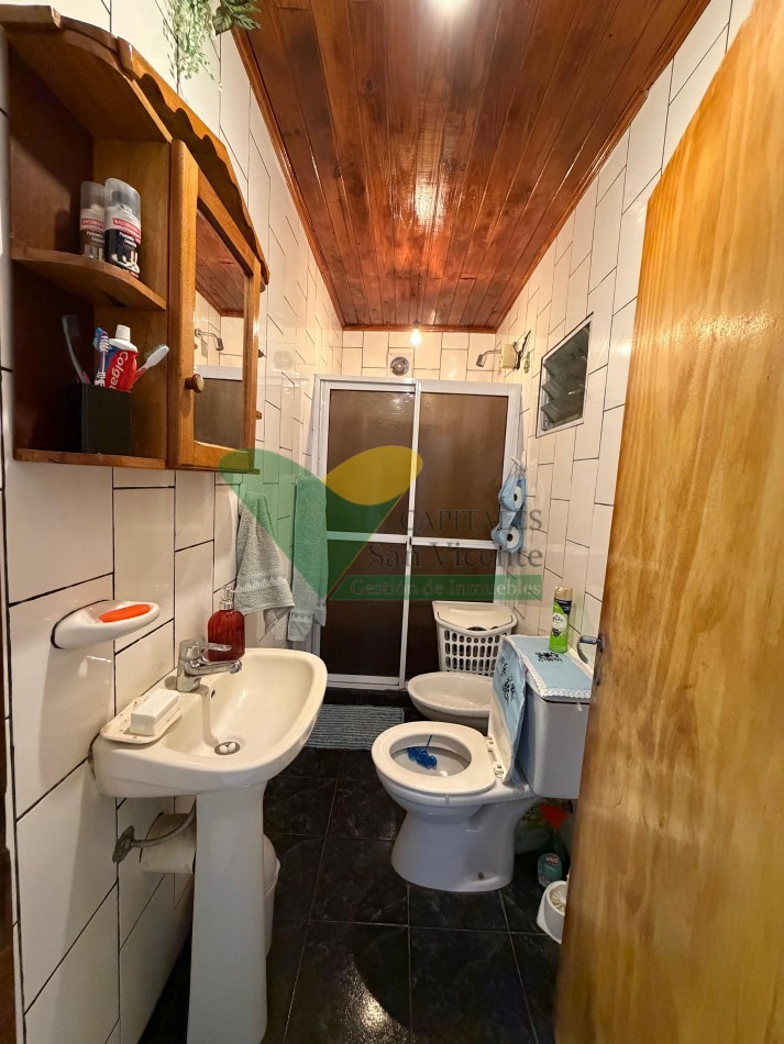 CASA, DEPTOS Y GALPONES FRENTE A RUTA NAC.N° 14