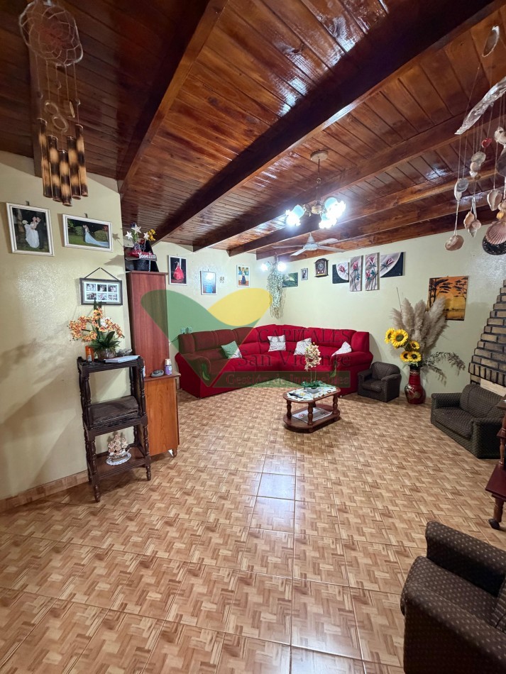 CASA, DEPTOS Y GALPONES FRENTE A RUTA NAC.N° 14