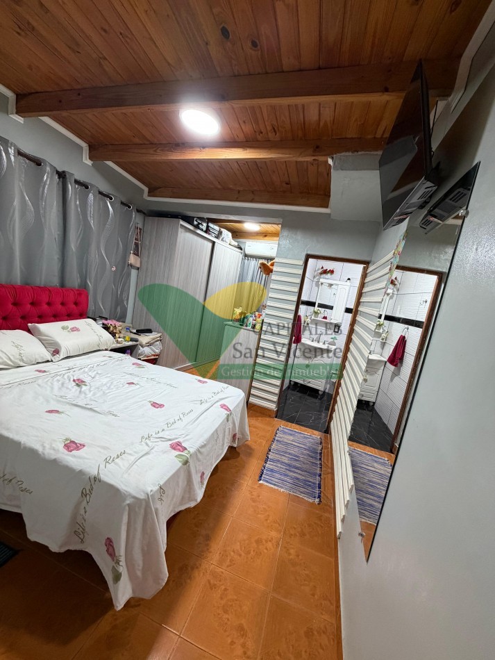 CASA, DEPTOS Y GALPONES FRENTE A RUTA NAC.N° 14