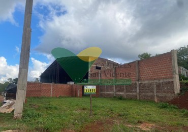 TERRENO CON TINGLADO EN CONSTRUCCION 